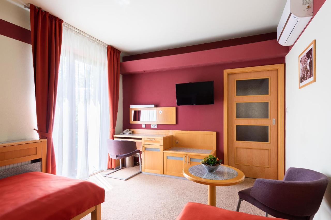 Jan Maria Hotel Ostrava Exterior photo